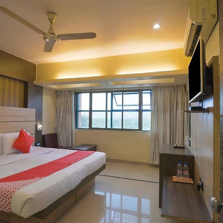 Oyo 3287 Hotel Mansarovar نافي مومباي المظهر الخارجي الصورة