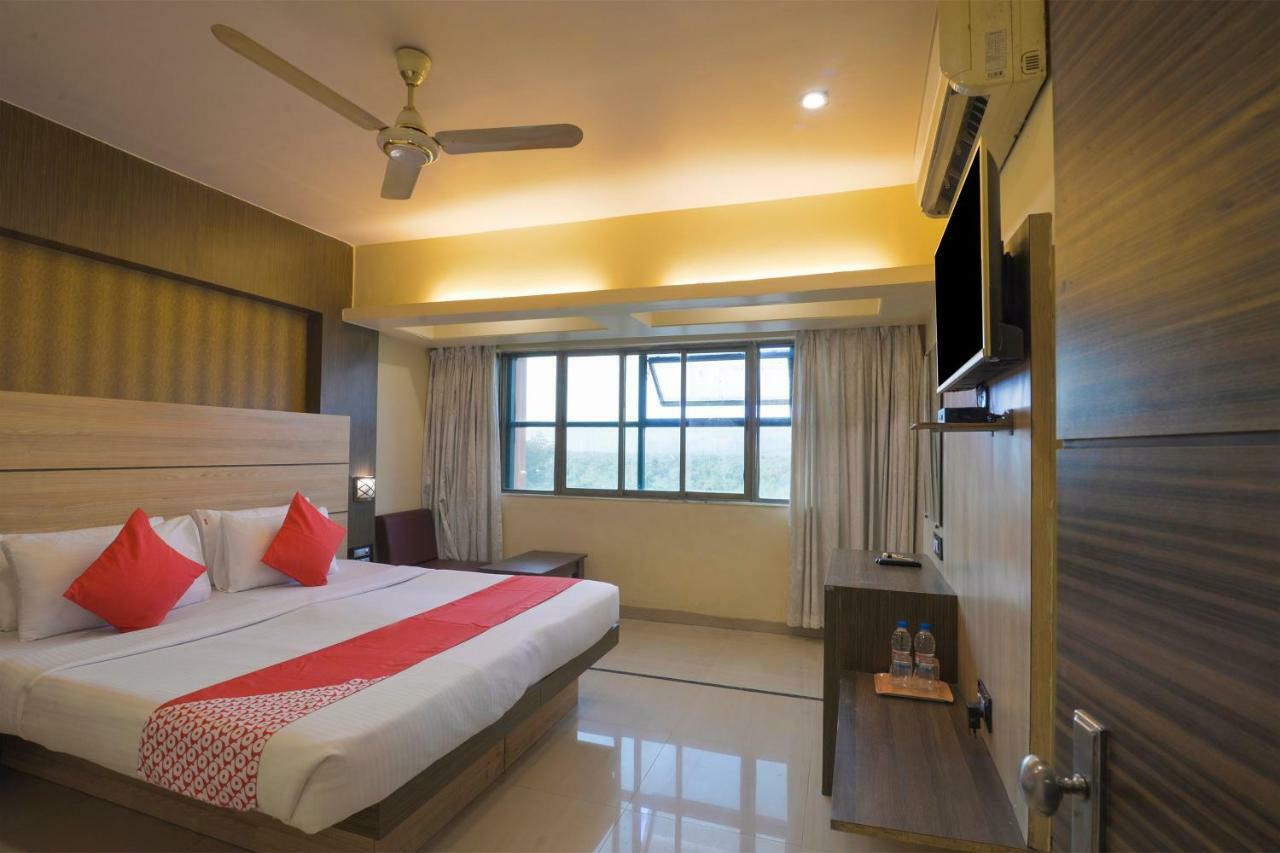 Oyo 3287 Hotel Mansarovar نافي مومباي المظهر الخارجي الصورة